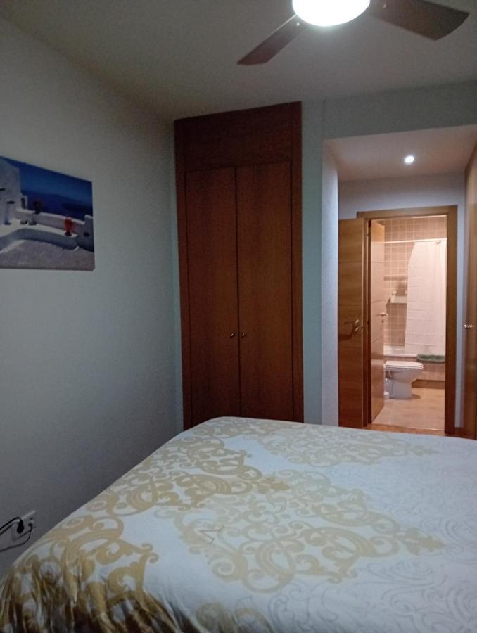 Habitaciones Individuales Wifi Tv Microondas Cerca Del Aeropuerto Madrid Habitacion Grande Wc Privado O Habitacion Pequena Wc Compartido Muy Tranquilas Bien Comunicadas Tren Metro Bus Facil Aparcamiento San Sebastián de los Reyes Εξωτερικό φωτογραφία