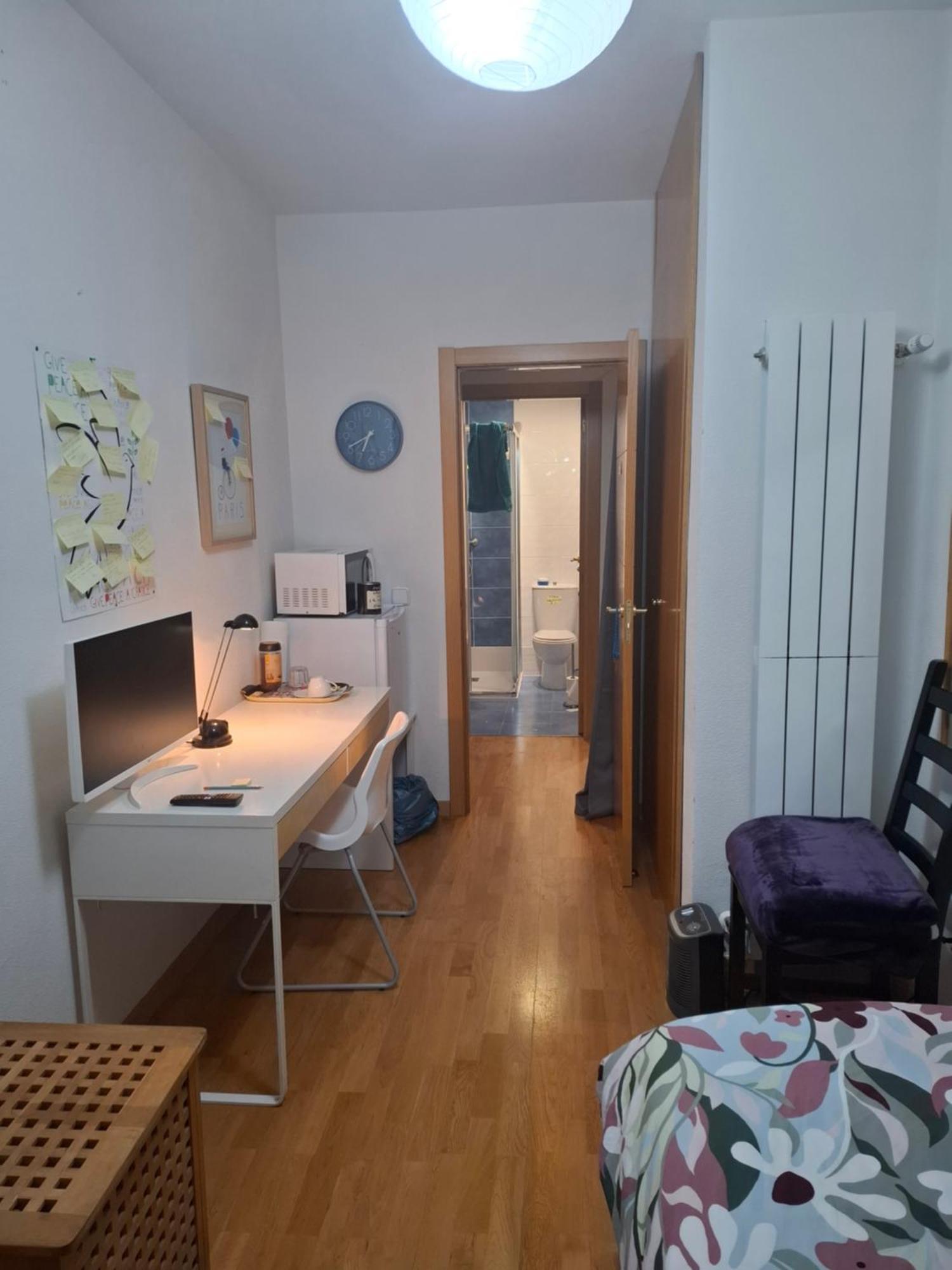 Habitaciones Individuales Wifi Tv Microondas Cerca Del Aeropuerto Madrid Habitacion Grande Wc Privado O Habitacion Pequena Wc Compartido Muy Tranquilas Bien Comunicadas Tren Metro Bus Facil Aparcamiento San Sebastián de los Reyes Εξωτερικό φωτογραφία